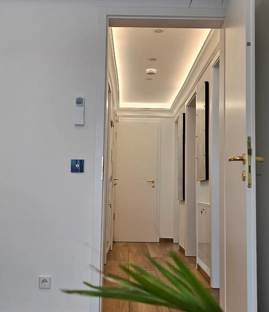 Exotic Tropical Palace Stuttgart Apartment